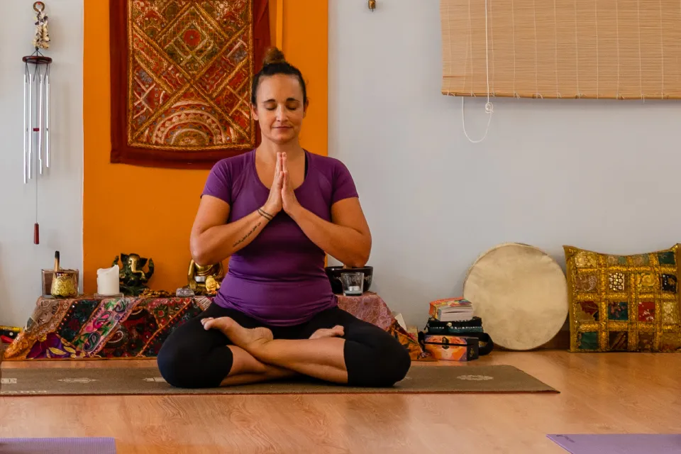Yoga Sirsasana Clases de Meditación