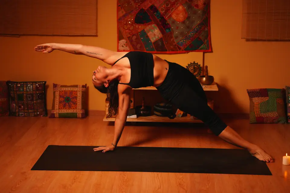 El Sendero del Yoga: Hatha Yoga – Equilibrio, Presencia y Transformación